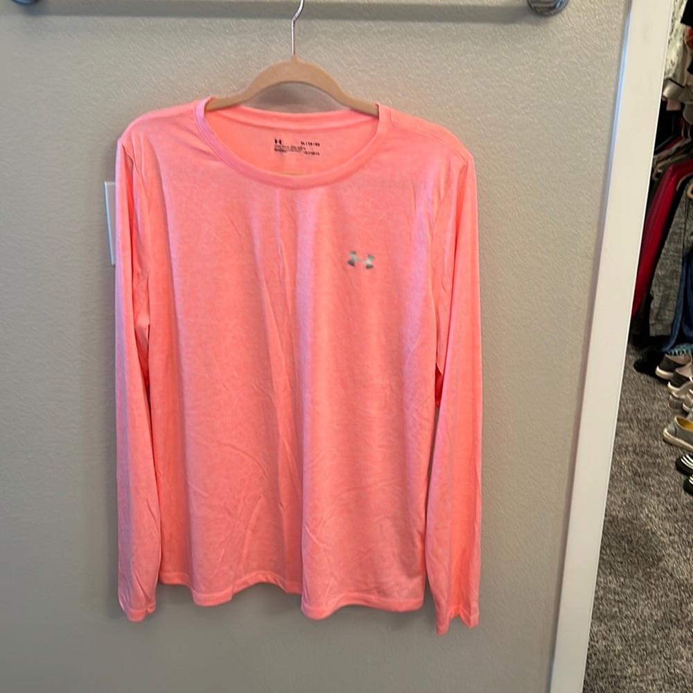 Under Armour long sleeve peach heat gear xl